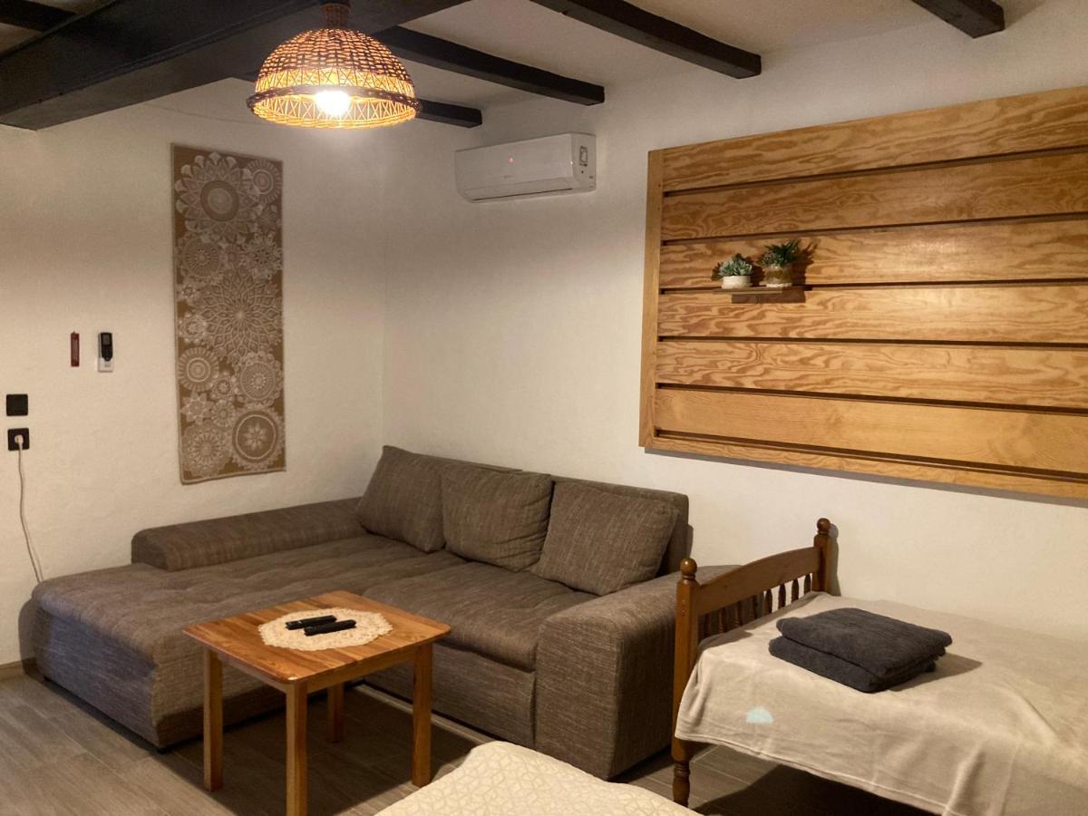 Tiszavirag Vendeghaz Apartment Tiszacsege Екстериор снимка